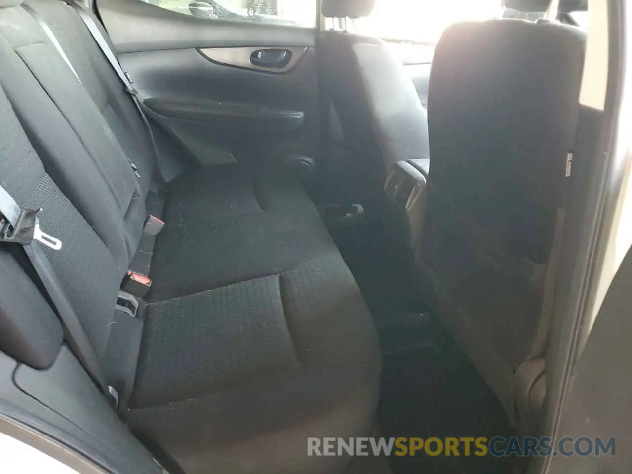 10 Photograph of a damaged car JN1BJ1CV8LW257821 NISSAN ROGUE 2020