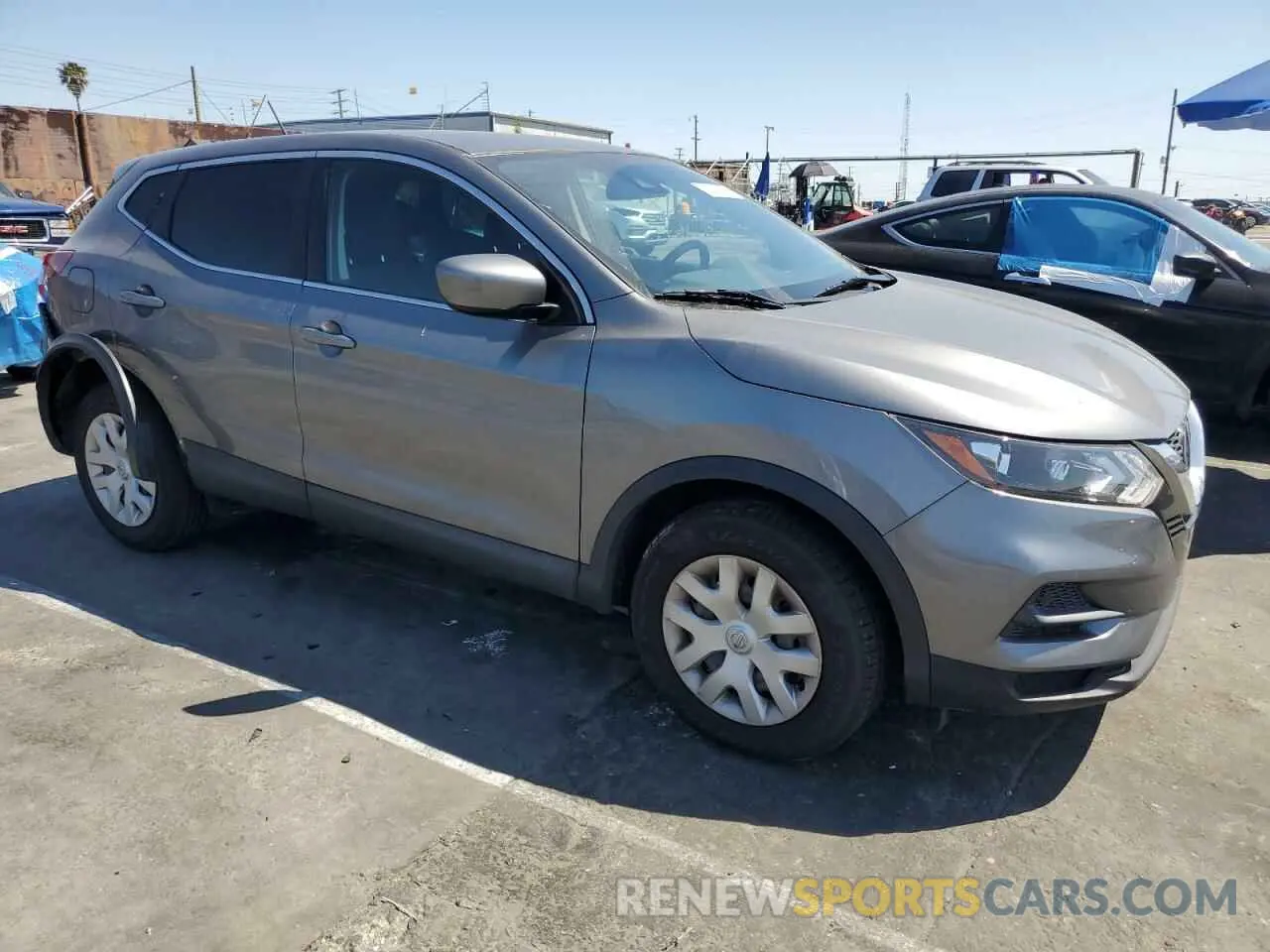 4 Photograph of a damaged car JN1BJ1CV9LW259089 NISSAN ROGUE 2020