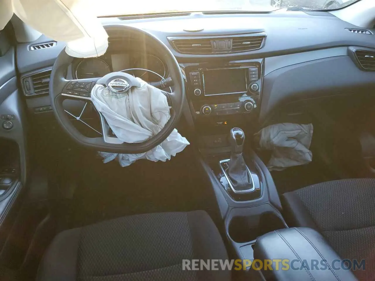 8 Photograph of a damaged car JN1BJ1CV9LW262929 NISSAN ROGUE 2020