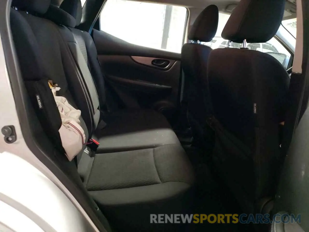 11 Photograph of a damaged car JN1BJ1CV9LW544715 NISSAN ROGUE 2020