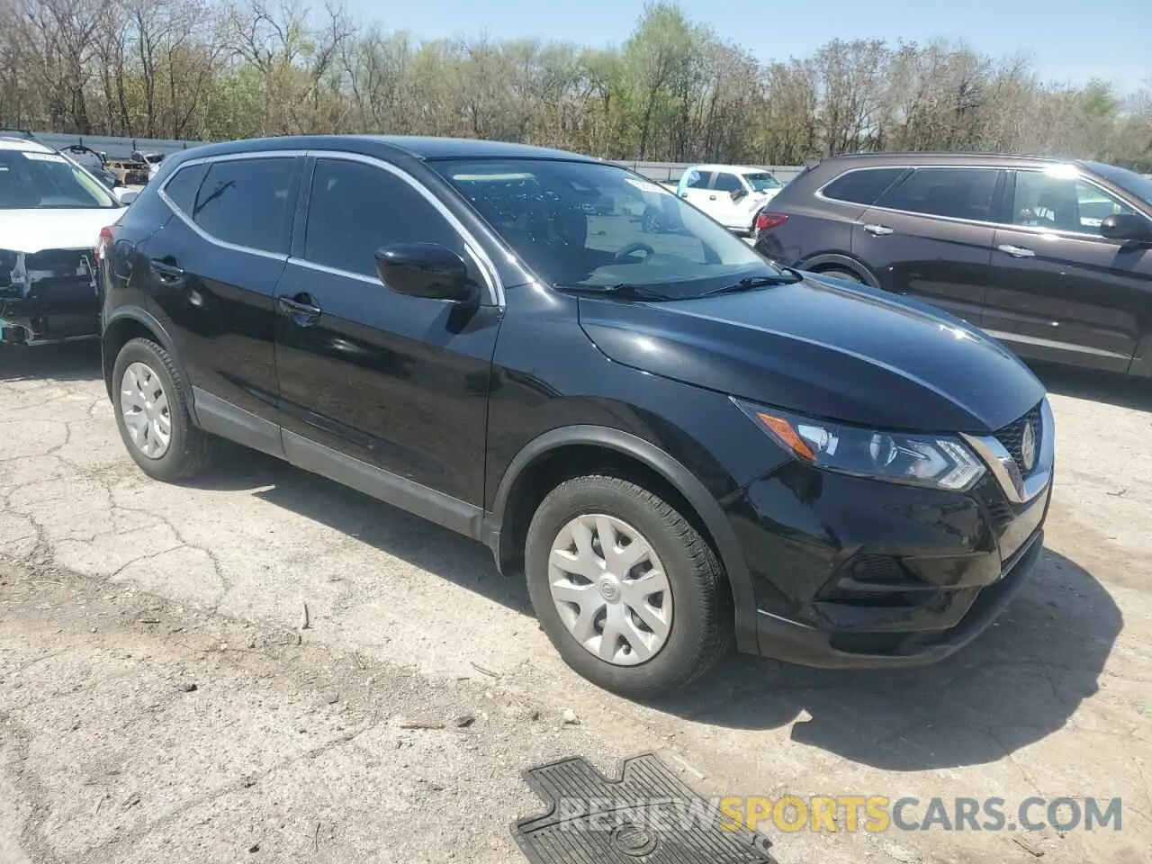 4 Photograph of a damaged car JN1BJ1CV9LW545380 NISSAN ROGUE 2020