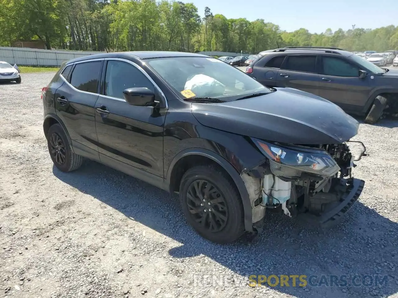 4 Photograph of a damaged car JN1BJ1CVXLW270442 NISSAN ROGUE 2020