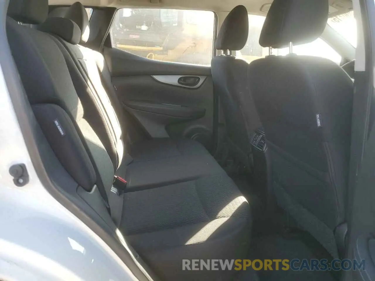 10 Photograph of a damaged car JN1BJ1CW0LW363771 NISSAN ROGUE 2020