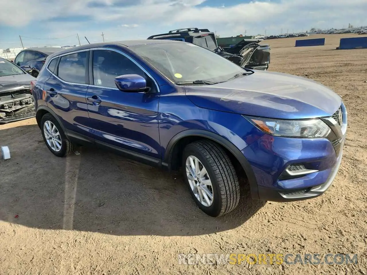 4 Photograph of a damaged car JN1BJ1CW0LW368811 NISSAN ROGUE 2020