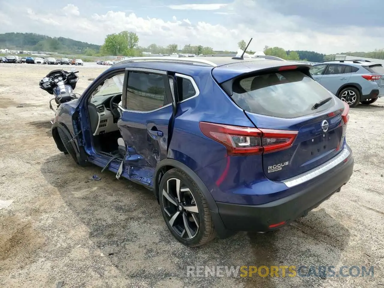2 Photograph of a damaged car JN1BJ1CW2LW376649 NISSAN ROGUE 2020