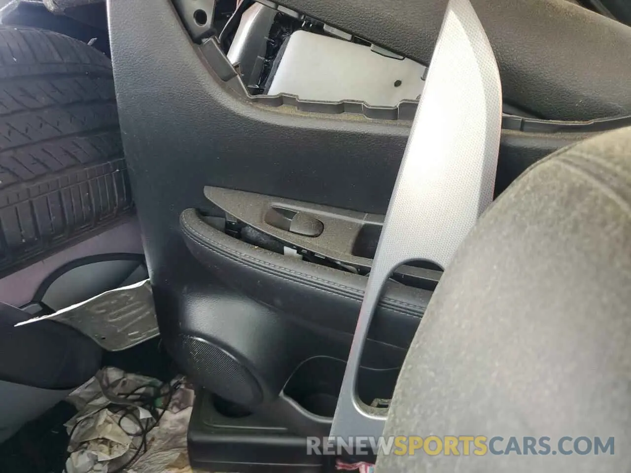 10 Photograph of a damaged car JN1BJ1CW2LW376909 NISSAN ROGUE 2020