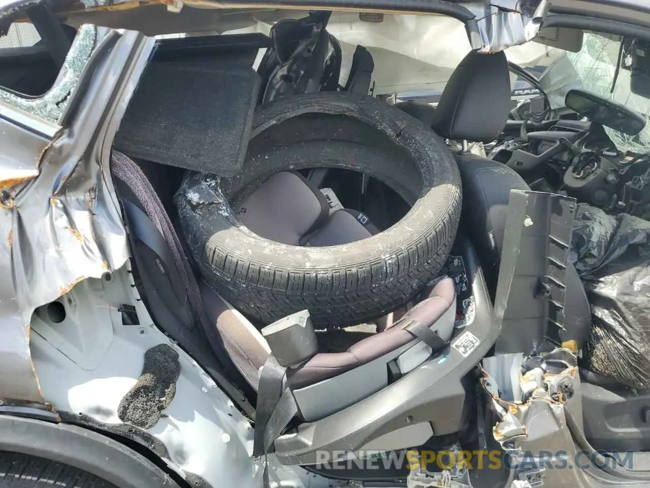 11 Photograph of a damaged car JN1BJ1CW2LW376909 NISSAN ROGUE 2020