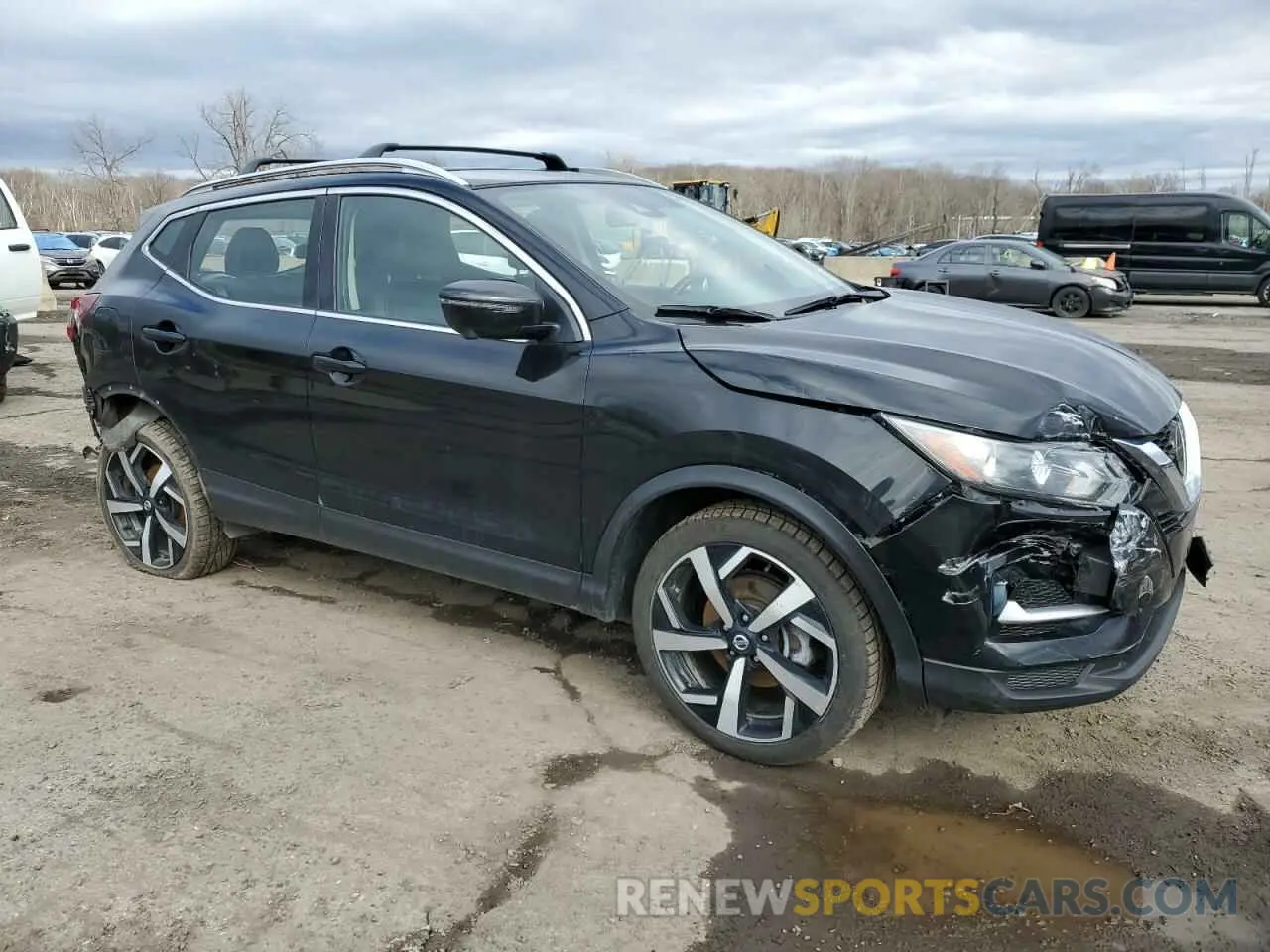4 Photograph of a damaged car JN1BJ1CW2LW389238 NISSAN ROGUE 2020