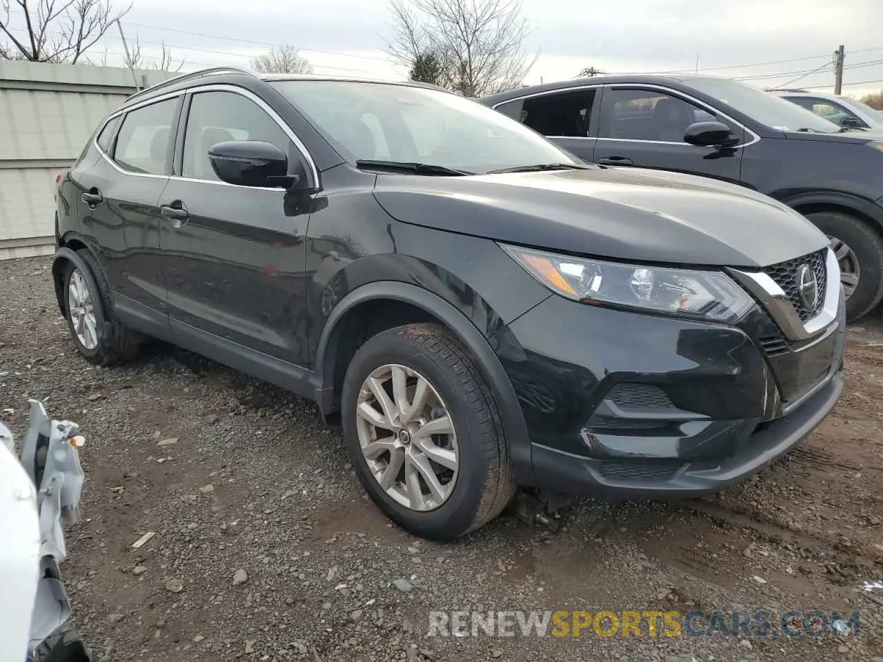 4 Photograph of a damaged car JN1BJ1CW2LW642820 NISSAN ROGUE 2020