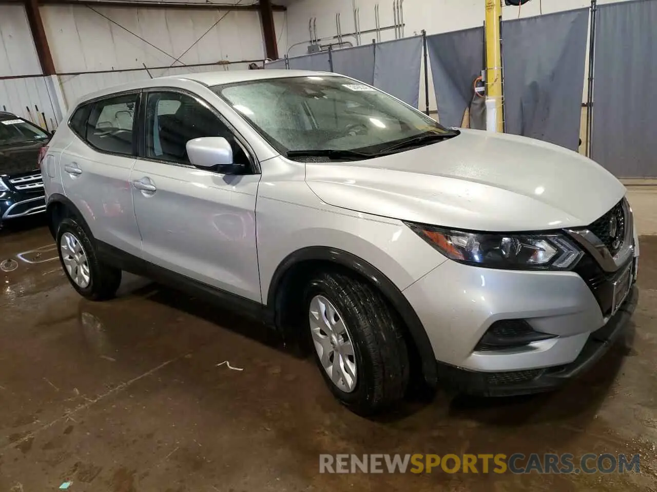 4 Photograph of a damaged car JN1BJ1CW2LW645409 NISSAN ROGUE 2020