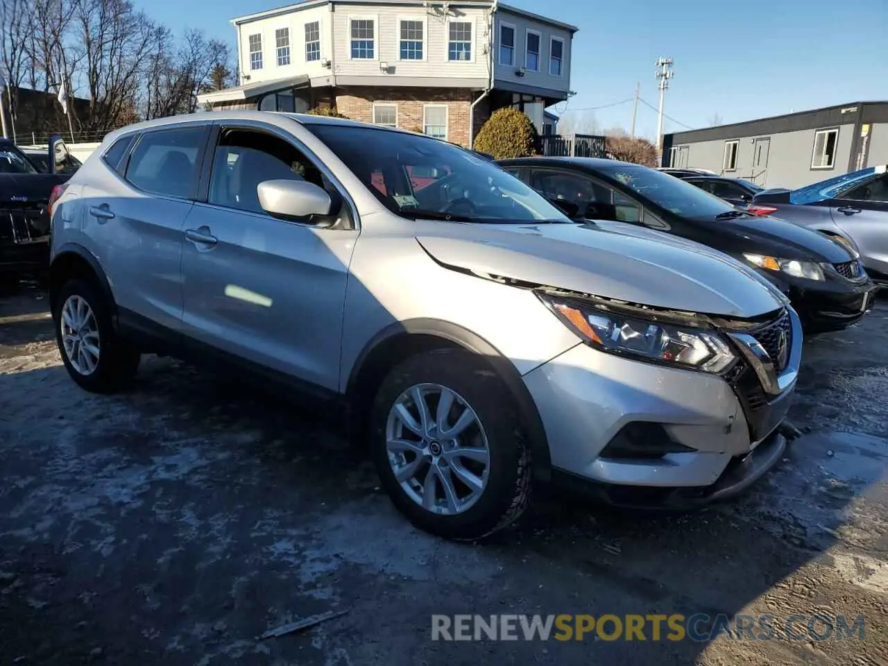 4 Photograph of a damaged car JN1BJ1CW2LW648035 NISSAN ROGUE 2020