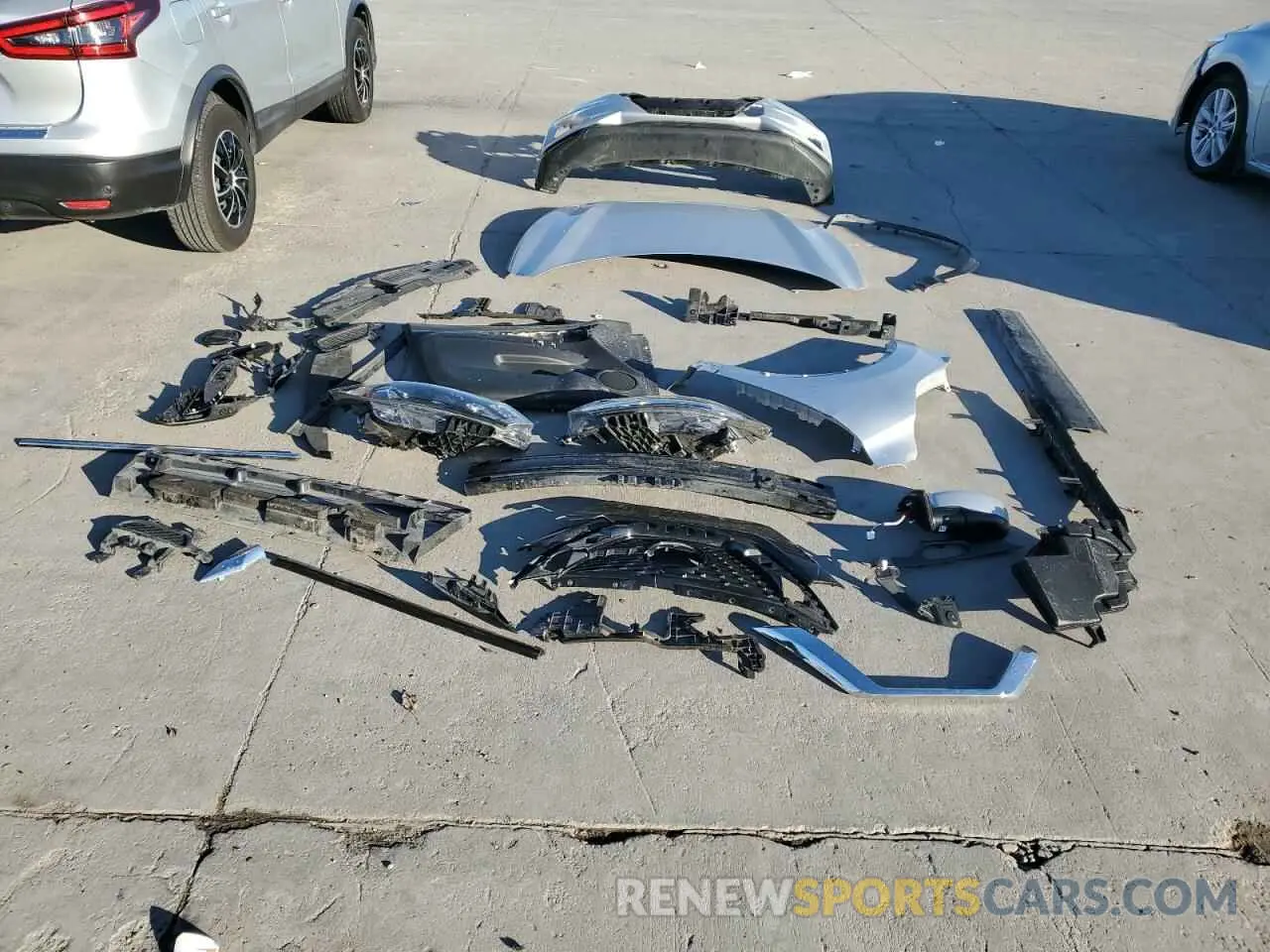 13 Photograph of a damaged car JN1BJ1CW3LW370536 NISSAN ROGUE 2020