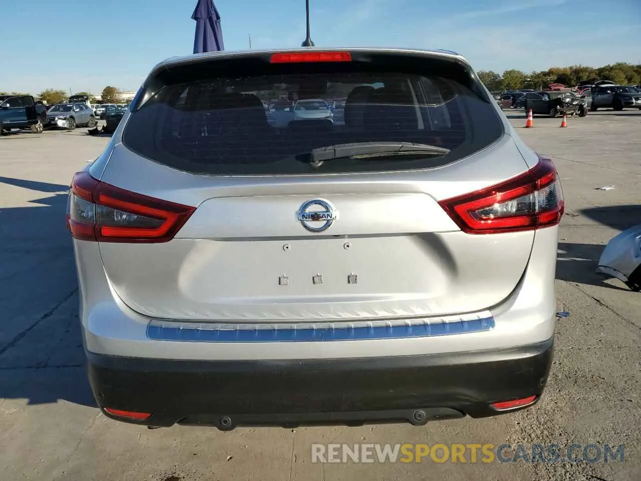 6 Photograph of a damaged car JN1BJ1CW3LW370536 NISSAN ROGUE 2020