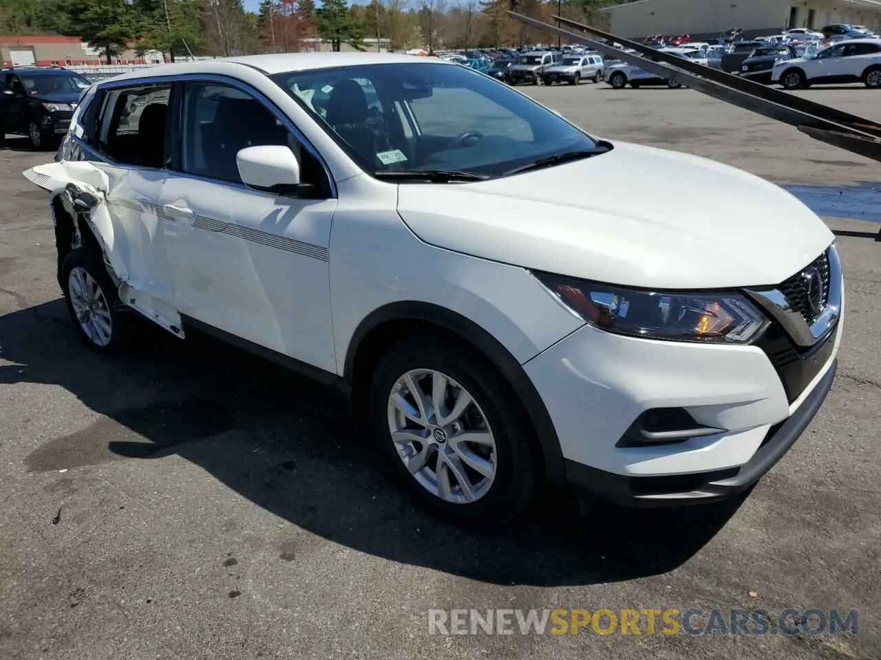 4 Photograph of a damaged car JN1BJ1CW3LW375302 NISSAN ROGUE 2020