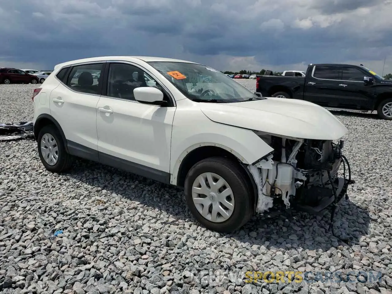 4 Photograph of a damaged car JN1BJ1CW4LW368021 NISSAN ROGUE 2020