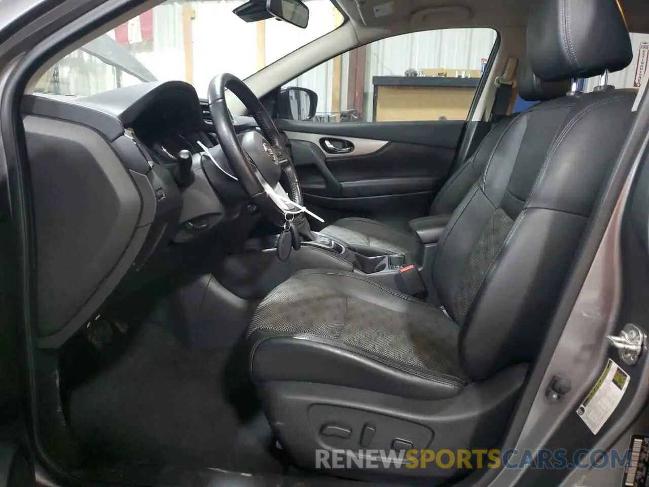 7 Photograph of a damaged car JN1BJ1CW4LW373980 NISSAN ROGUE 2020