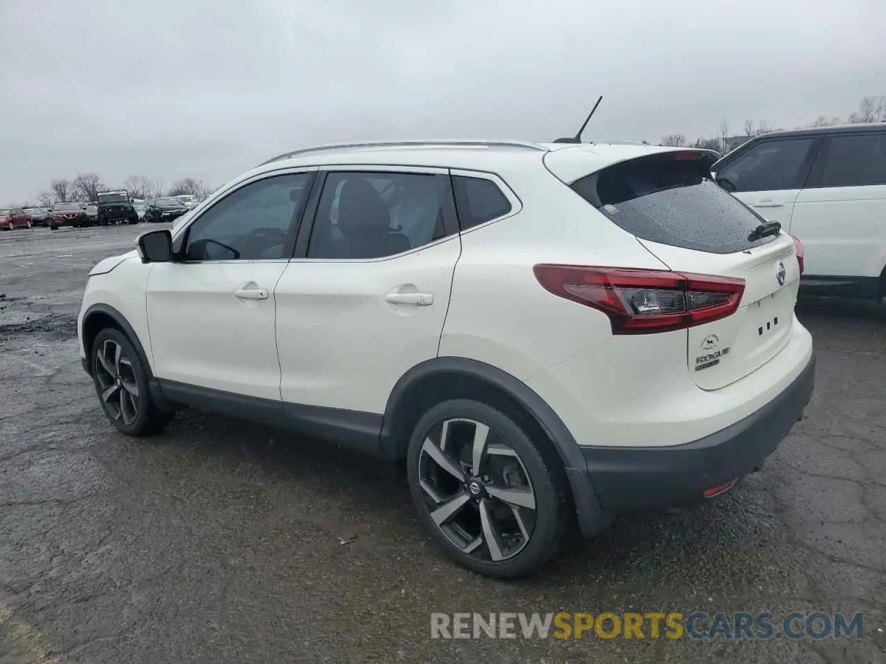2 Photograph of a damaged car JN1BJ1CW4LW382386 NISSAN ROGUE 2020