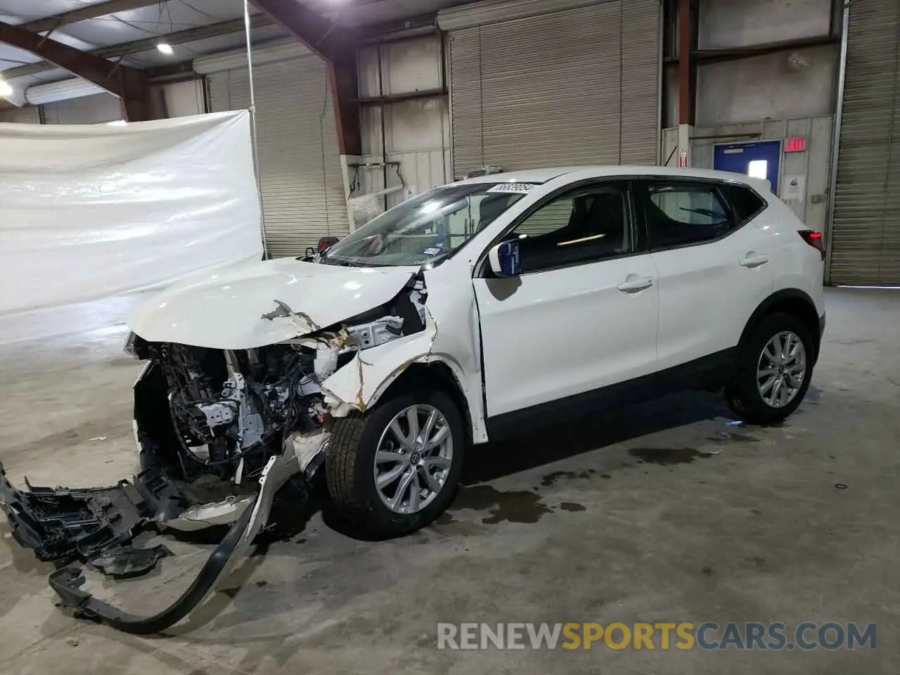 1 Photograph of a damaged car JN1BJ1CW4LW383134 NISSAN ROGUE 2020
