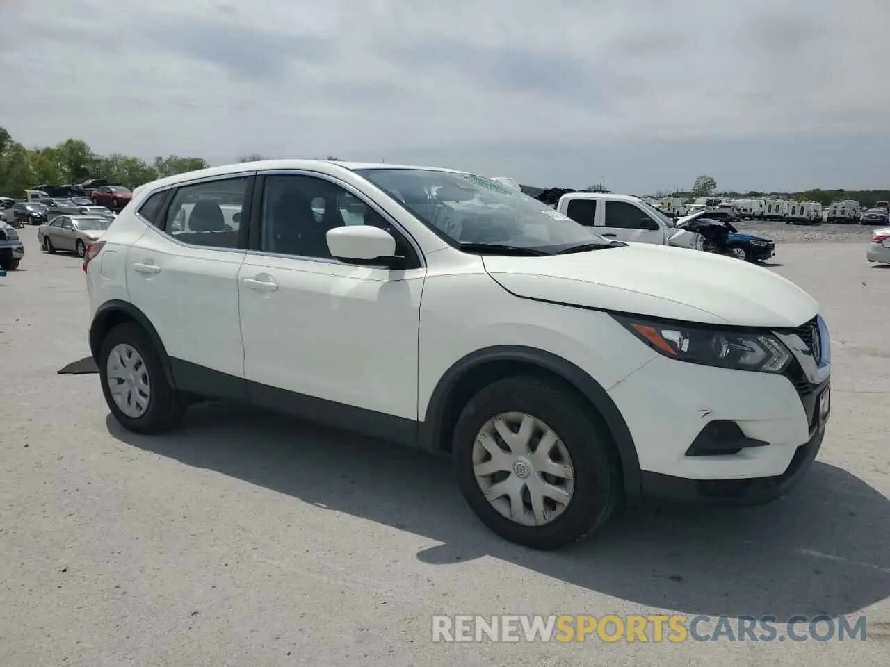 4 Photograph of a damaged car JN1BJ1CW4LW387958 NISSAN ROGUE 2020