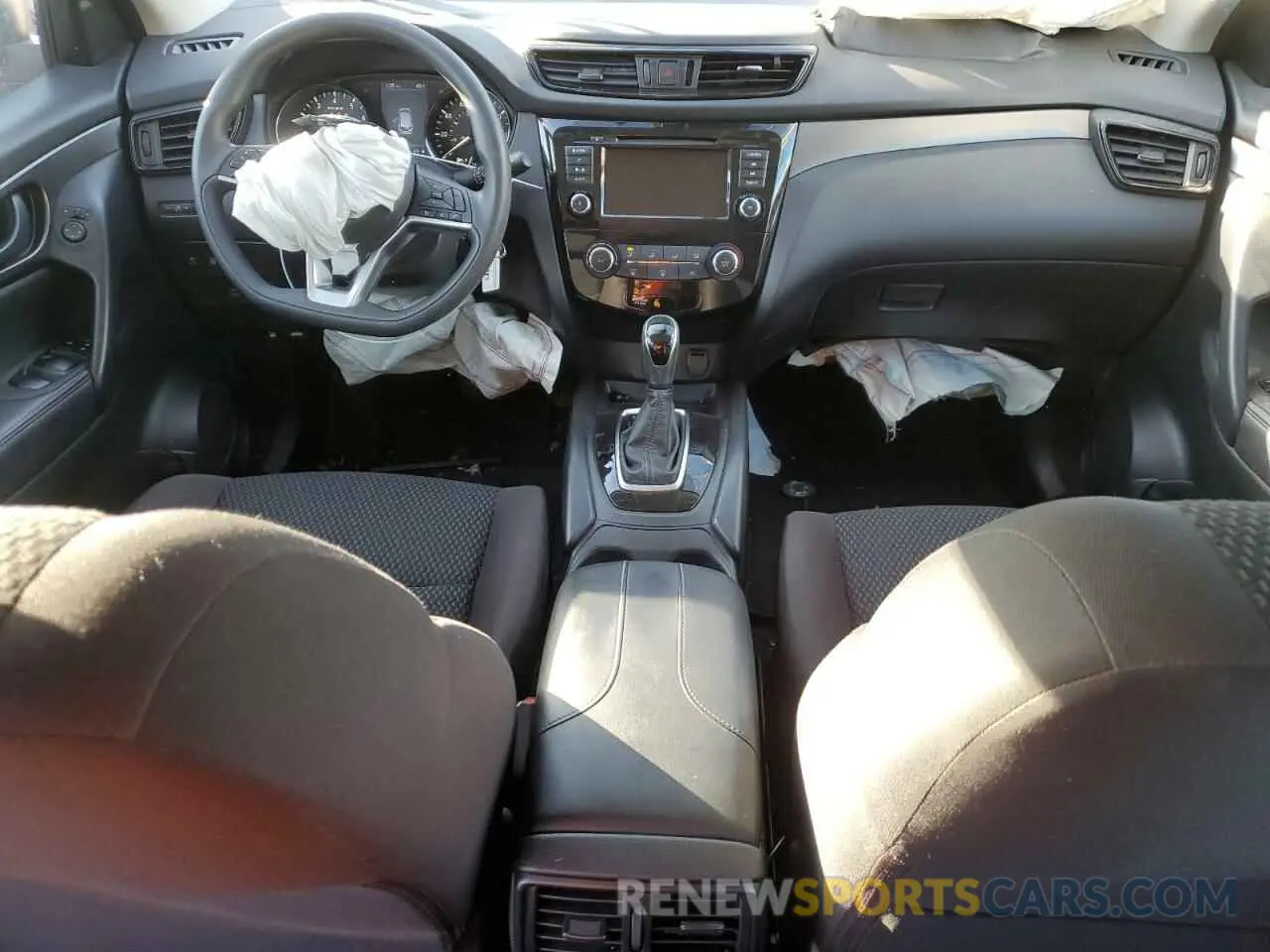 8 Photograph of a damaged car JN1BJ1CW4LW390200 NISSAN ROGUE 2020
