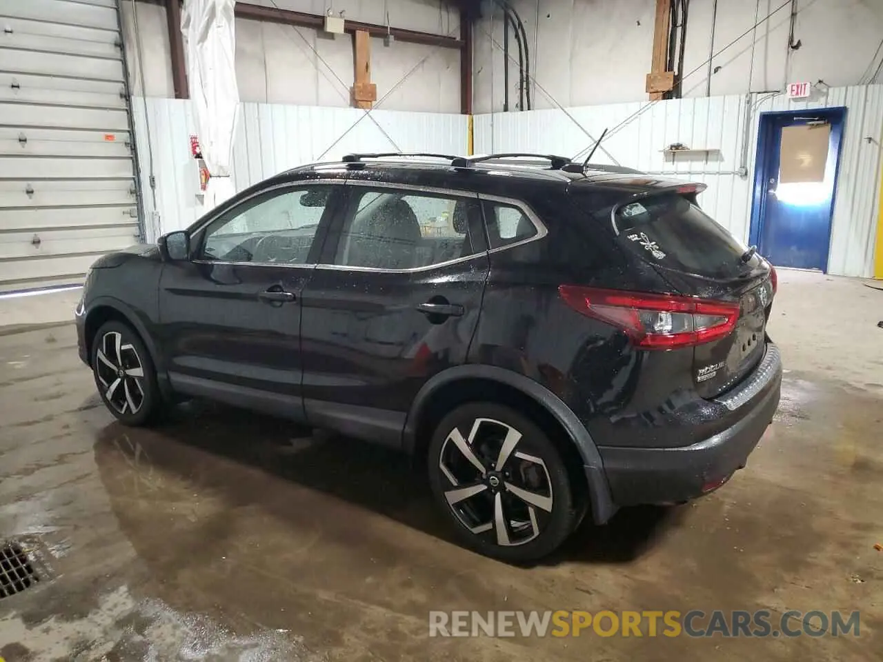 2 Photograph of a damaged car JN1BJ1CW4LW641507 NISSAN ROGUE 2020