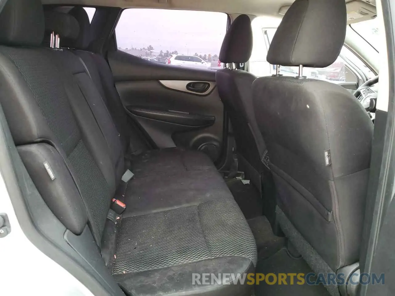 10 Photograph of a damaged car JN1BJ1CW5LW375723 NISSAN ROGUE 2020