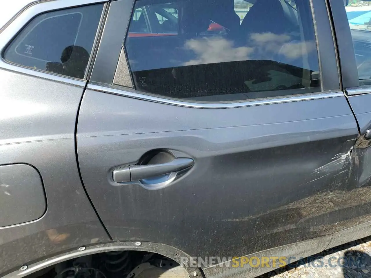 11 Photograph of a damaged car JN1BJ1CW5LW640544 NISSAN ROGUE 2020
