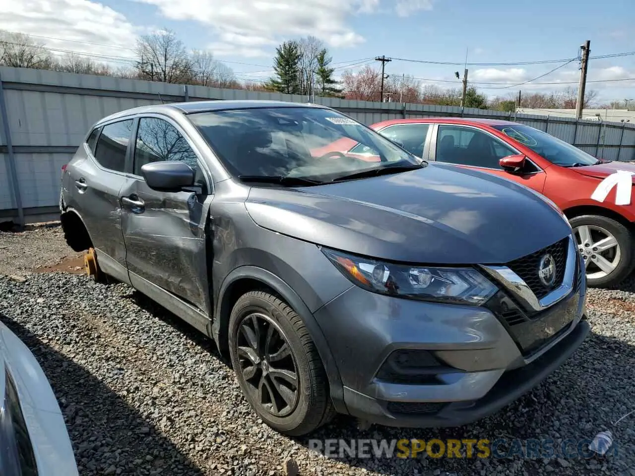 4 Photograph of a damaged car JN1BJ1CW5LW640544 NISSAN ROGUE 2020