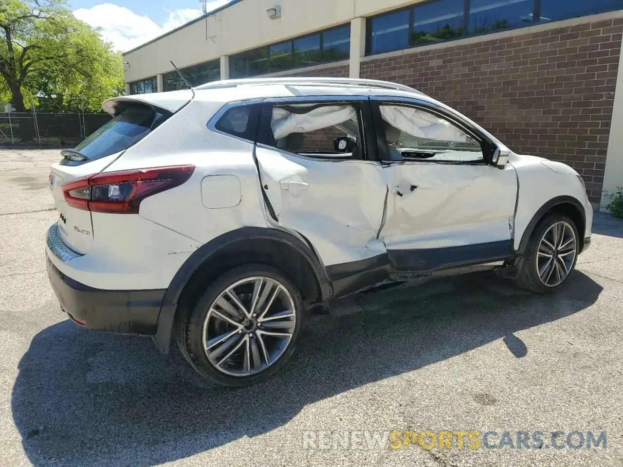 3 Photograph of a damaged car JN1BJ1CW5LW641337 NISSAN ROGUE 2020