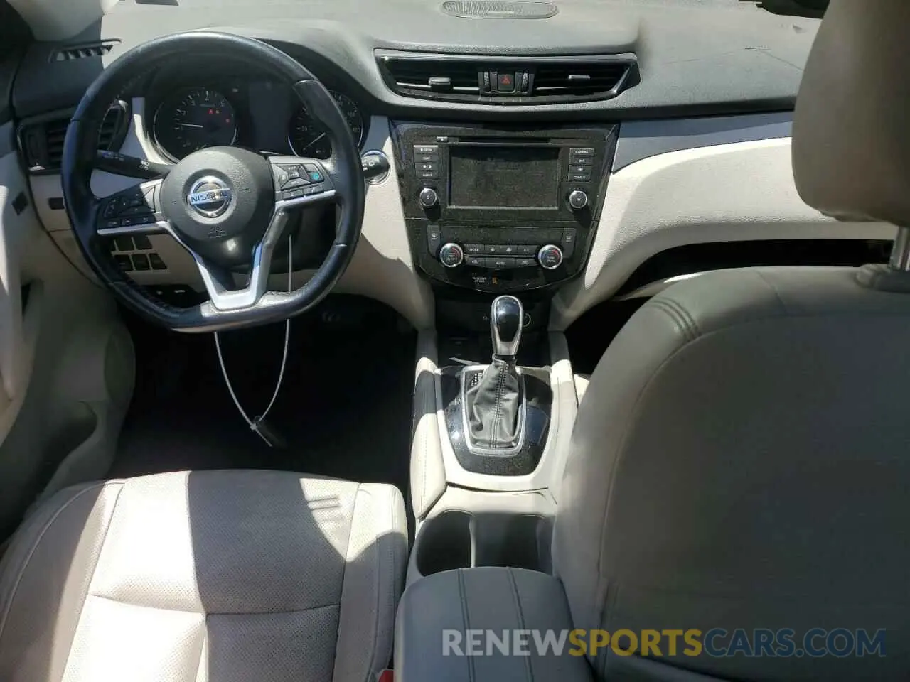 8 Photograph of a damaged car JN1BJ1CW5LW641337 NISSAN ROGUE 2020