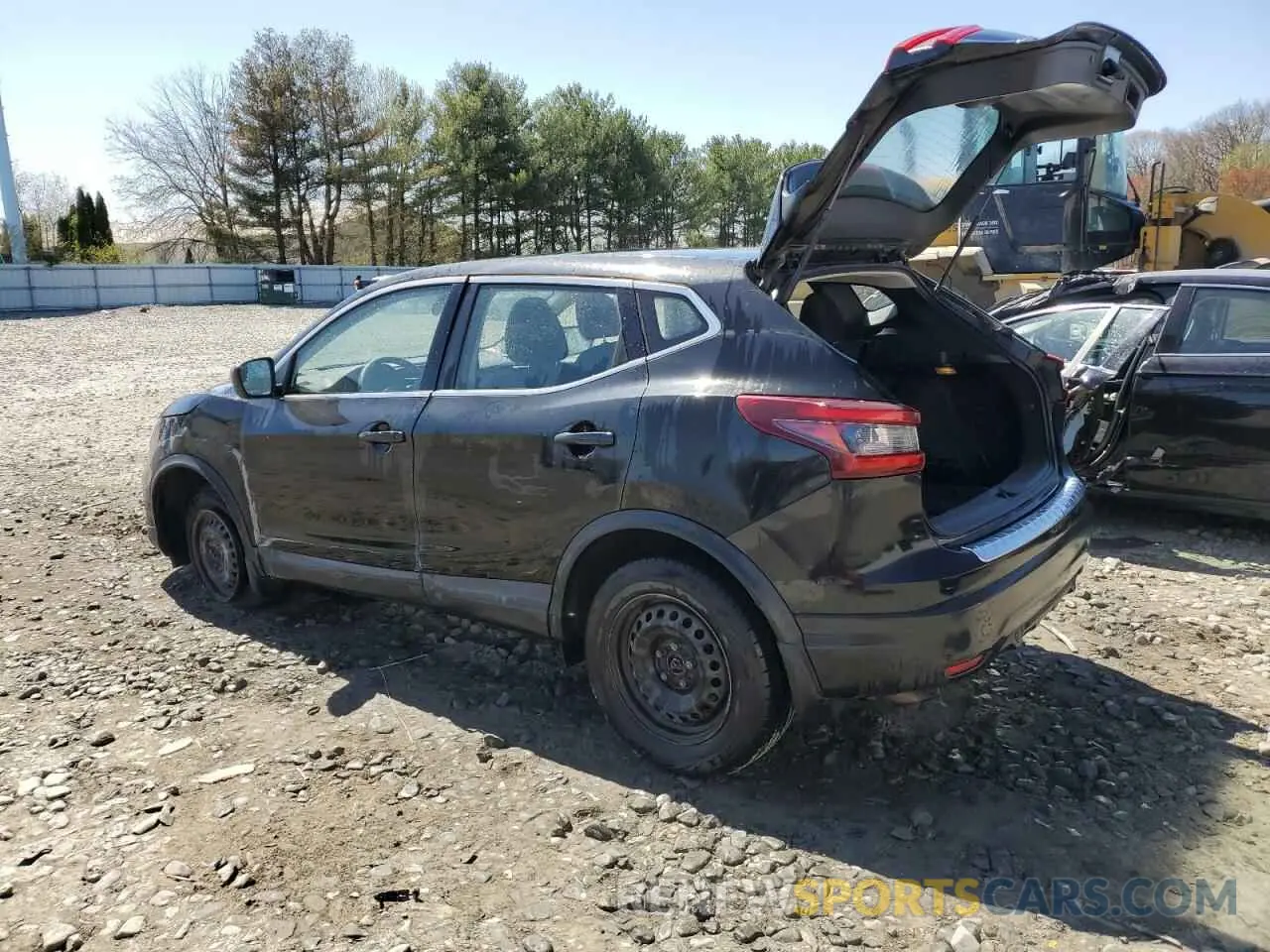 2 Photograph of a damaged car JN1BJ1CW6LW370398 NISSAN ROGUE 2020