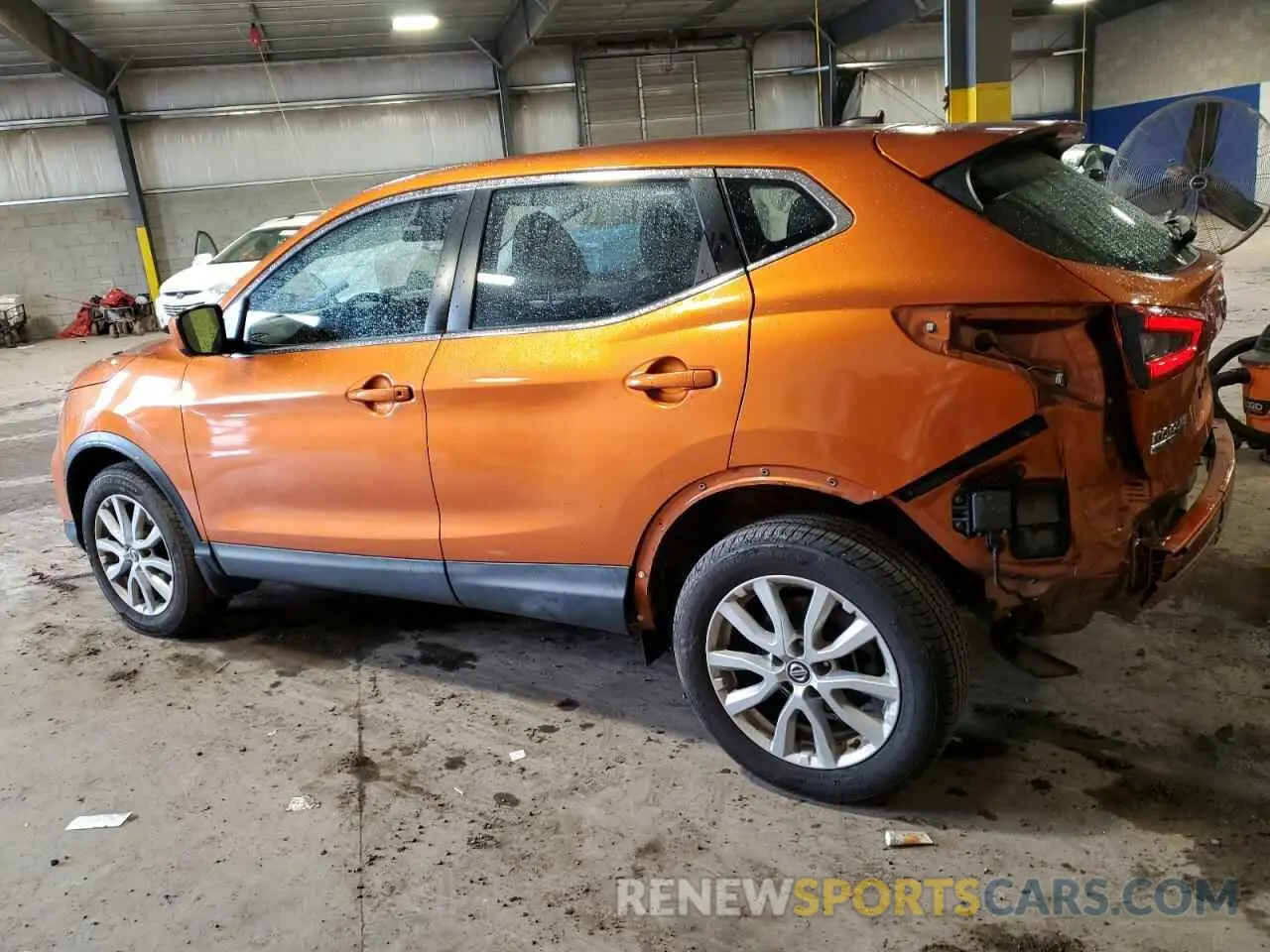 2 Photograph of a damaged car JN1BJ1CW6LW377450 NISSAN ROGUE 2020