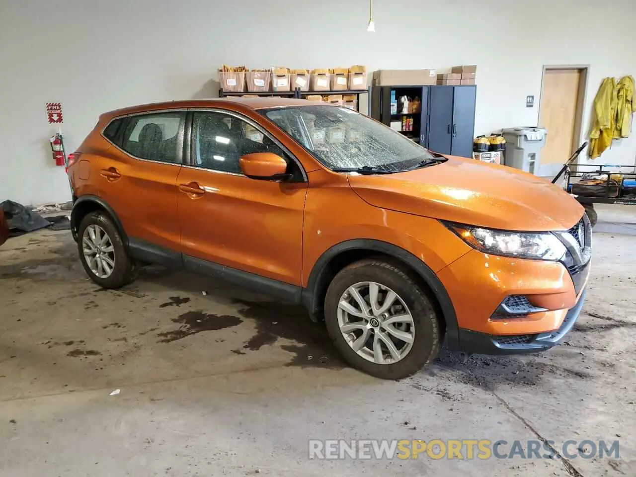 4 Photograph of a damaged car JN1BJ1CW6LW377450 NISSAN ROGUE 2020