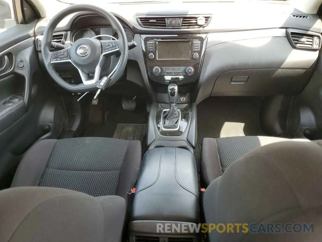 8 Photograph of a damaged car JN1BJ1CW6LW392594 NISSAN ROGUE 2020