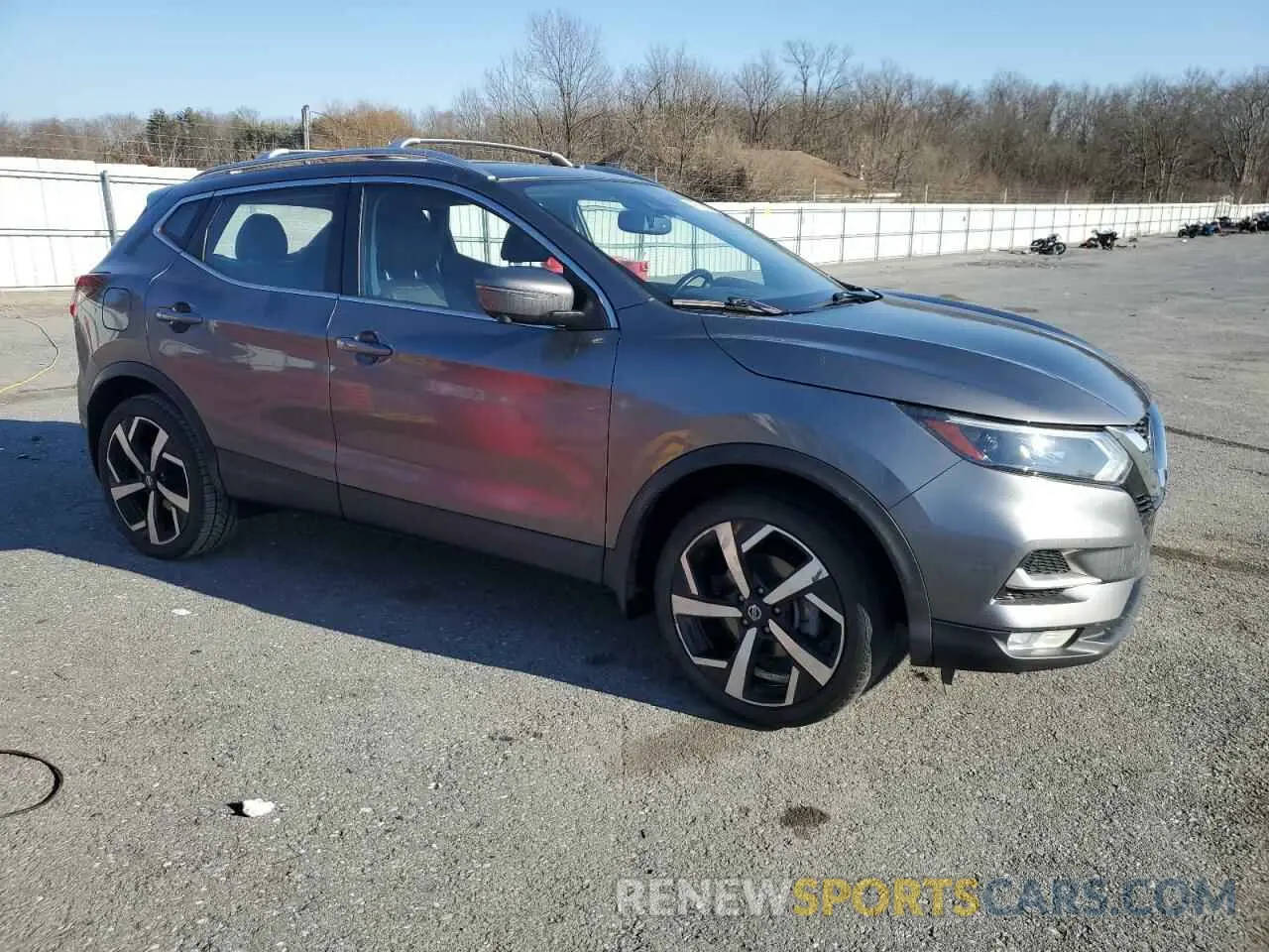 4 Photograph of a damaged car JN1BJ1CW9LW360710 NISSAN ROGUE 2020