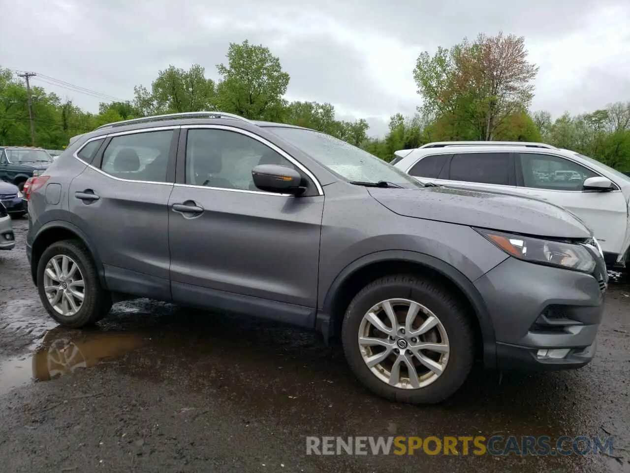 4 Photograph of a damaged car JN1BJ1CWXLW371019 NISSAN ROGUE 2020