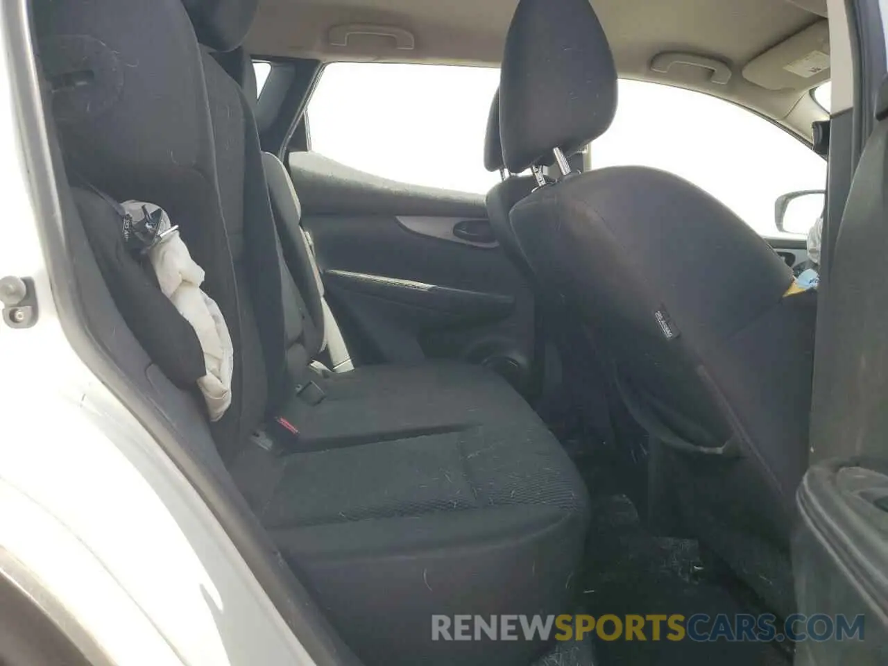 11 Photograph of a damaged car JN1BJ1CWXLW382814 NISSAN ROGUE 2020