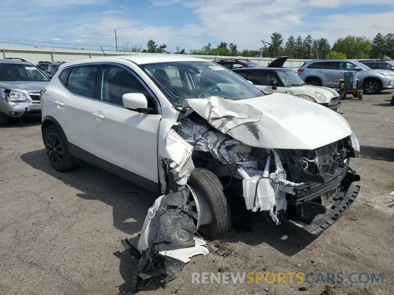 4 Photograph of a damaged car JN1BJ1CWXLW382814 NISSAN ROGUE 2020