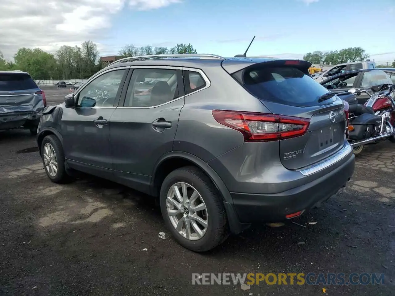2 Photograph of a damaged car JN1BJ1CWXLW652141 NISSAN ROGUE 2020
