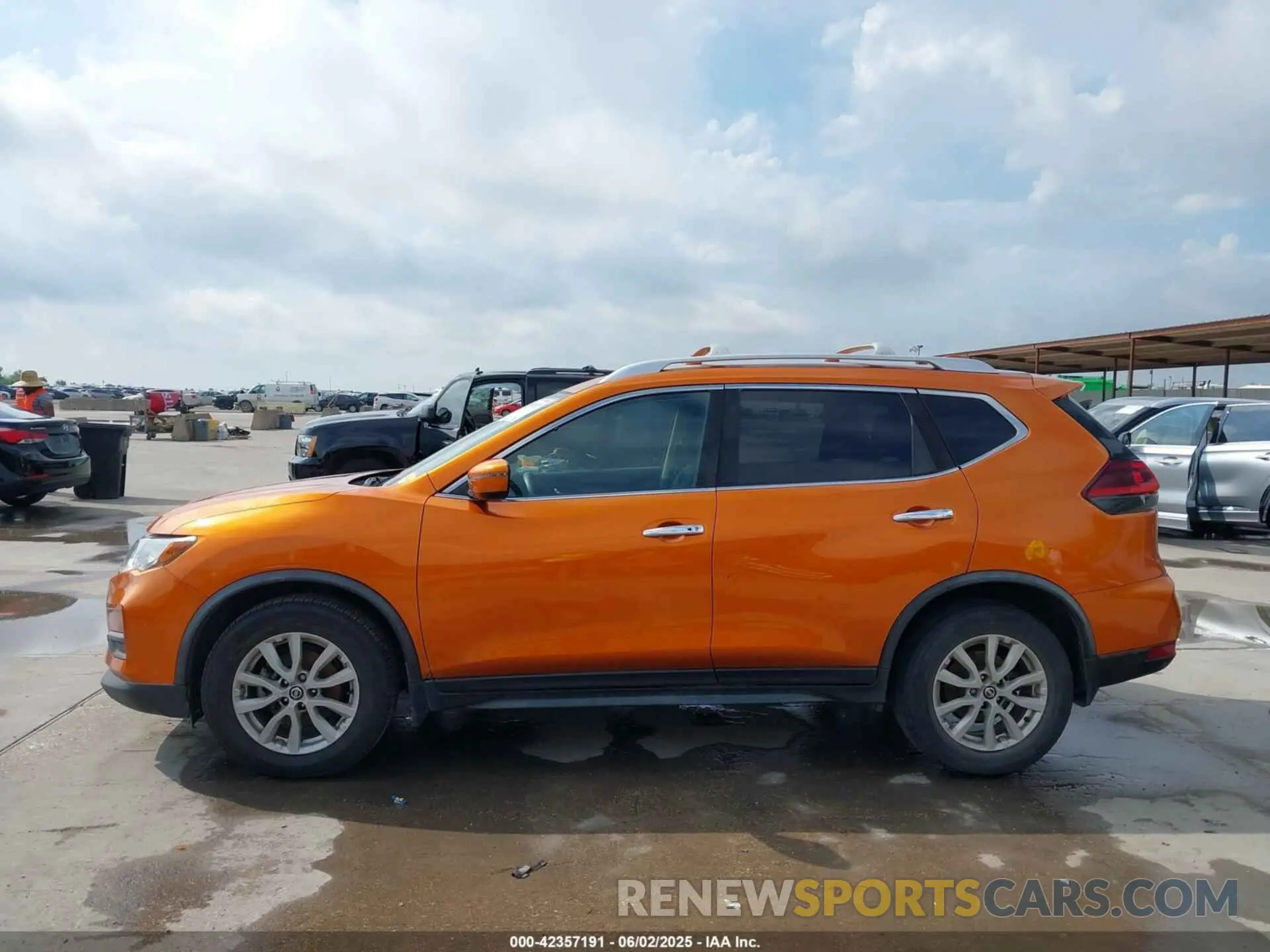 15 Photograph of a damaged car JN8AT2MT0LW010383 NISSAN ROGUE 2020