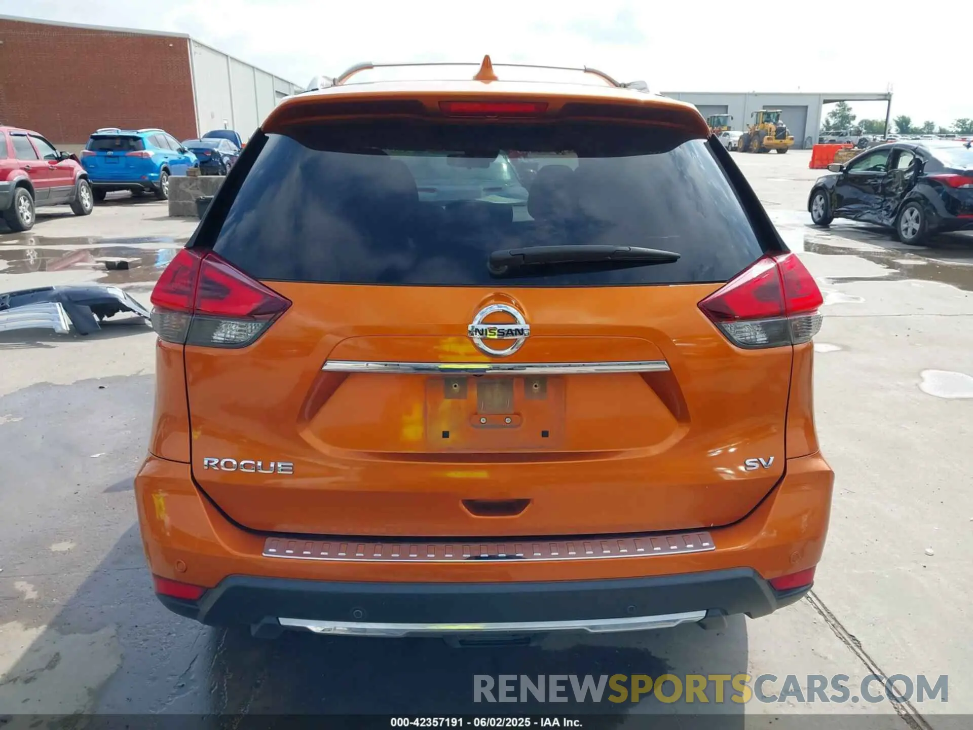 17 Photograph of a damaged car JN8AT2MT0LW010383 NISSAN ROGUE 2020