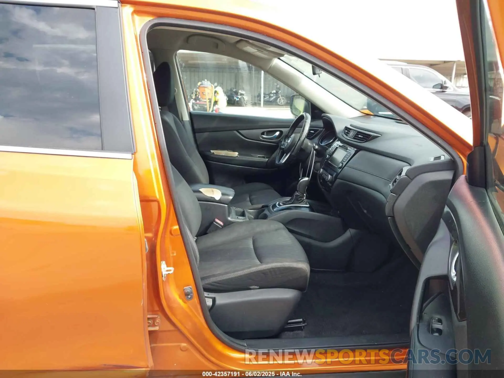 5 Photograph of a damaged car JN8AT2MT0LW010383 NISSAN ROGUE 2020