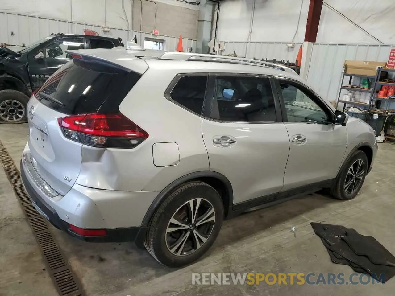 3 Photograph of a damaged car JN8AT2MT0LW012196 NISSAN ROGUE 2020