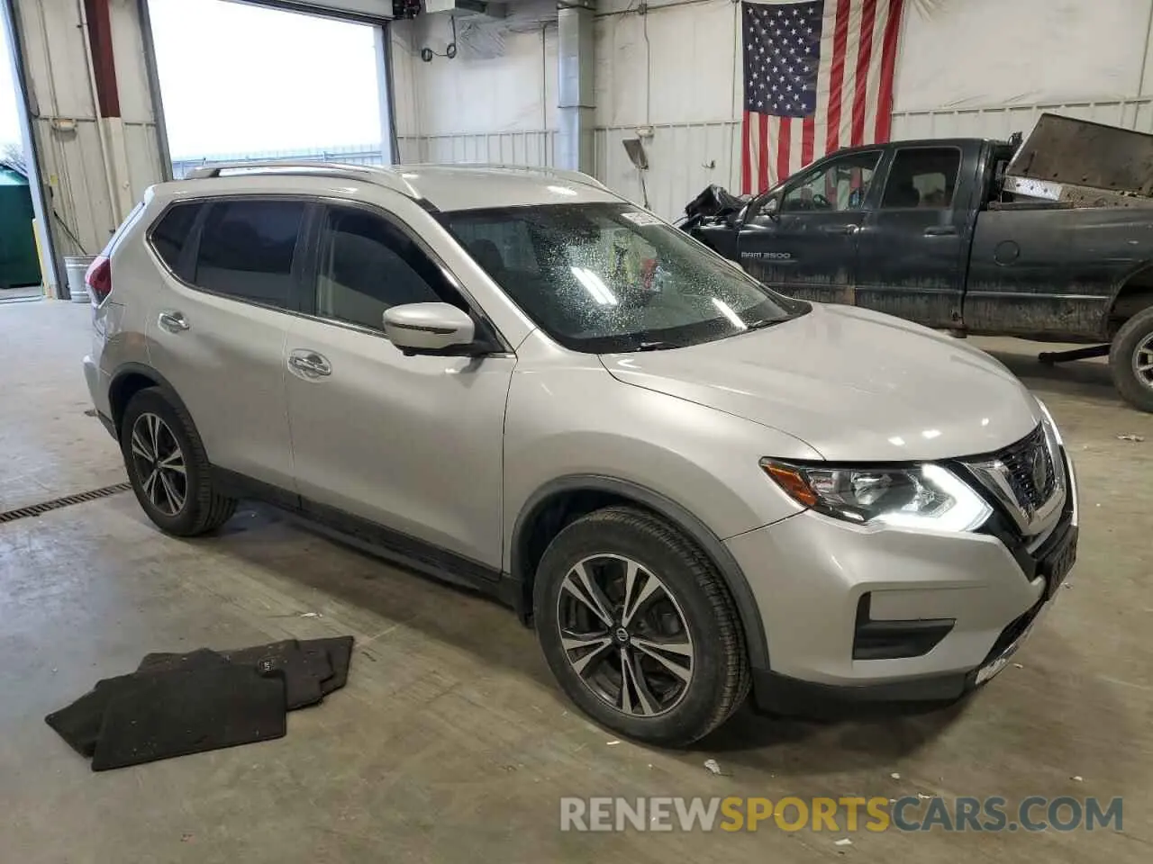 4 Photograph of a damaged car JN8AT2MT0LW012196 NISSAN ROGUE 2020