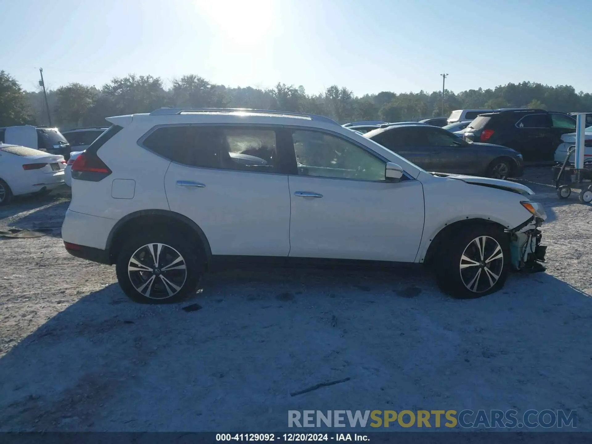 13 Photograph of a damaged car JN8AT2MT0LW012490 NISSAN ROGUE 2020