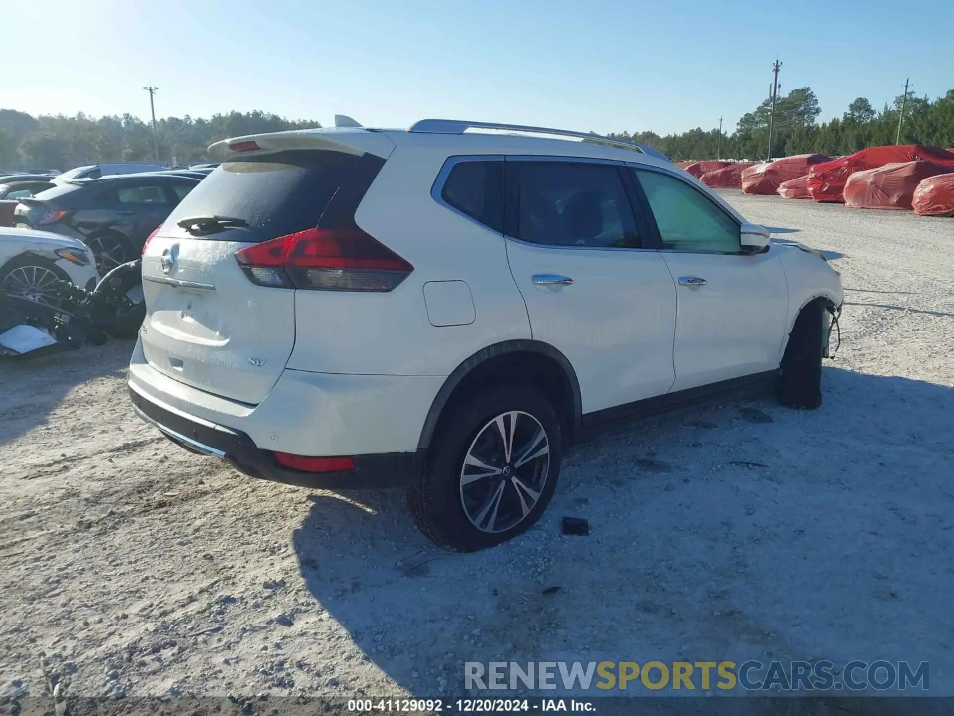 4 Photograph of a damaged car JN8AT2MT0LW012490 NISSAN ROGUE 2020