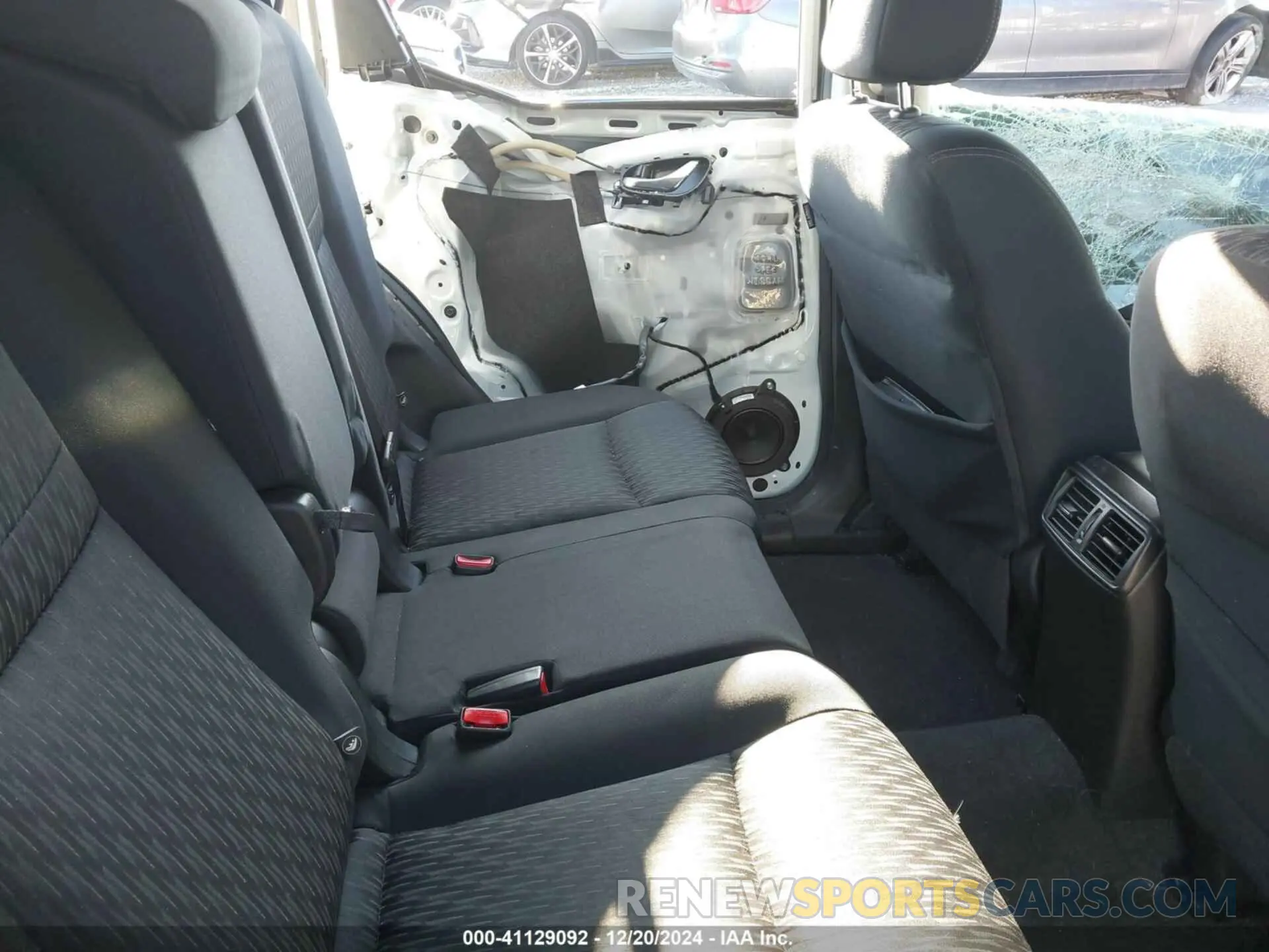 8 Photograph of a damaged car JN8AT2MT0LW012490 NISSAN ROGUE 2020