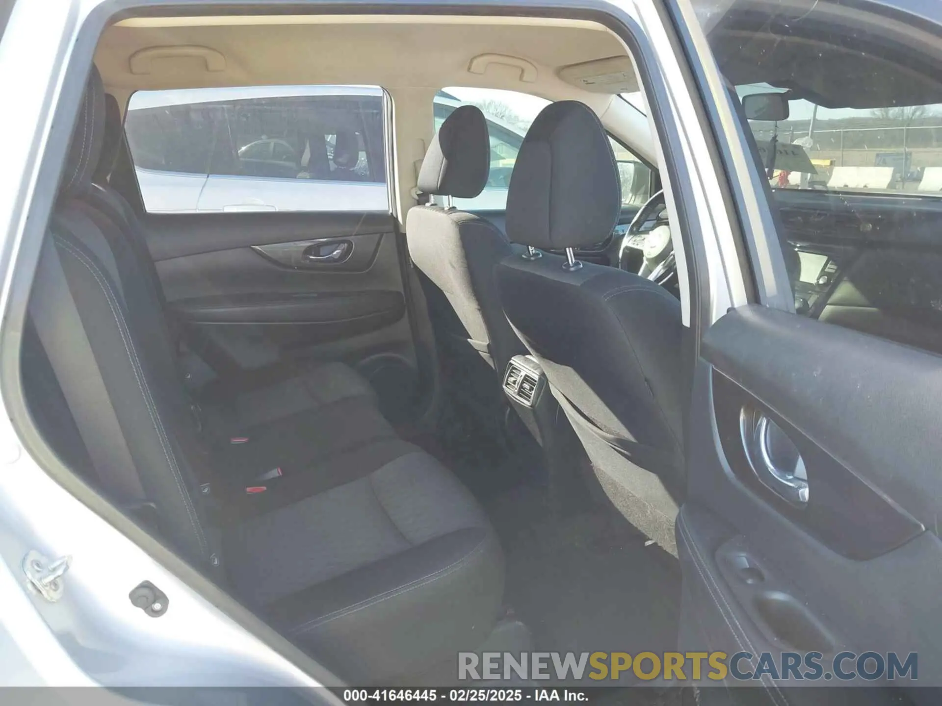 8 Photograph of a damaged car JN8AT2MT0LW038636 NISSAN ROGUE 2020