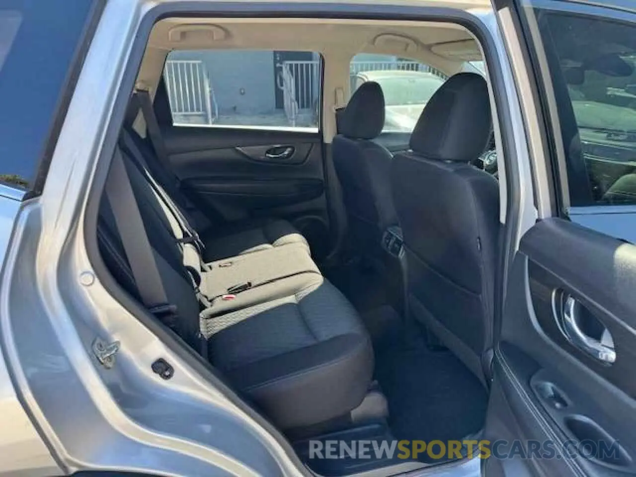 11 Photograph of a damaged car JN8AT2MT0LW040726 NISSAN ROGUE 2020
