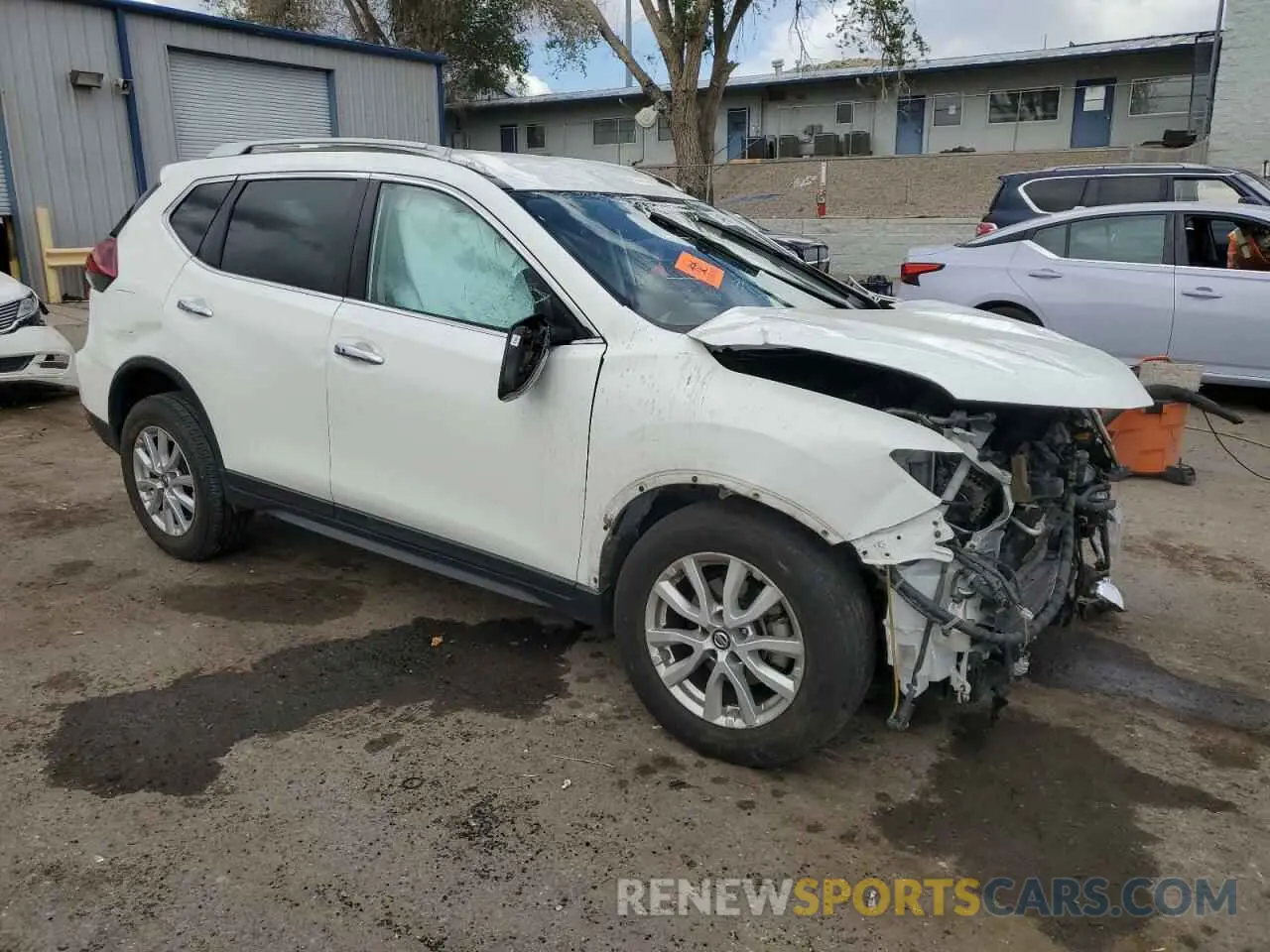 4 Photograph of a damaged car JN8AT2MT1LW003992 NISSAN ROGUE 2020
